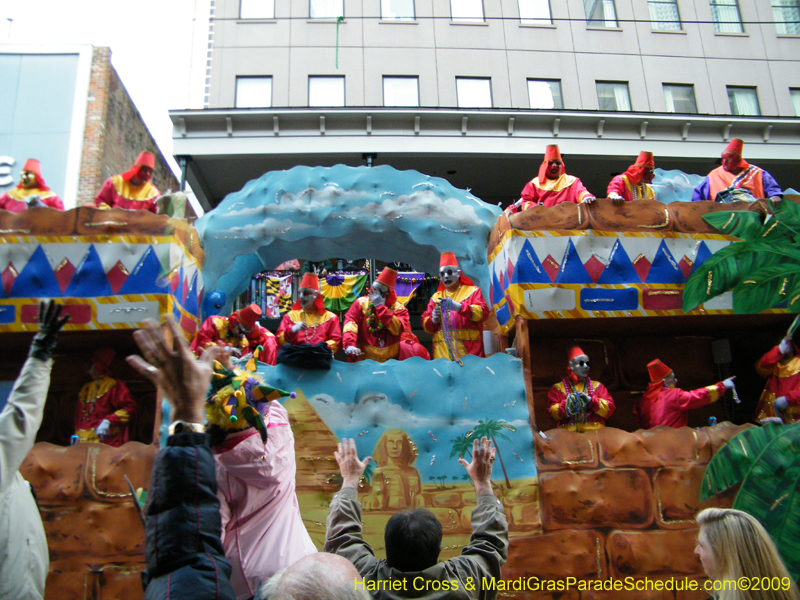 Krewe-of-Thoth-presents-Thoths-Aquatic-Adventures-2009-Mardi-Gras-New-Orleans-9374