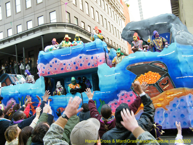 Krewe-of-Thoth-presents-Thoths-Aquatic-Adventures-2009-Mardi-Gras-New-Orleans-9413