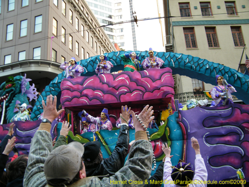 Krewe-of-Thoth-presents-Thoths-Aquatic-Adventures-2009-Mardi-Gras-New-Orleans-9450