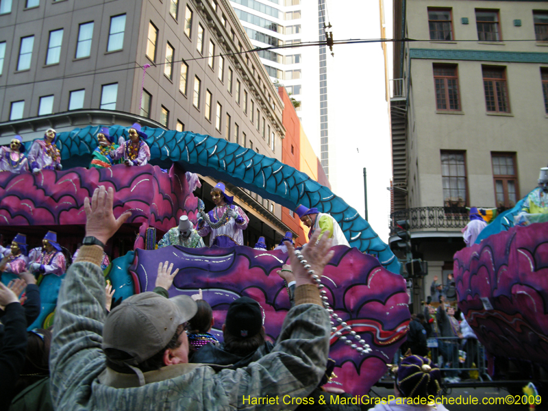 Krewe-of-Thoth-presents-Thoths-Aquatic-Adventures-2009-Mardi-Gras-New-Orleans-9451