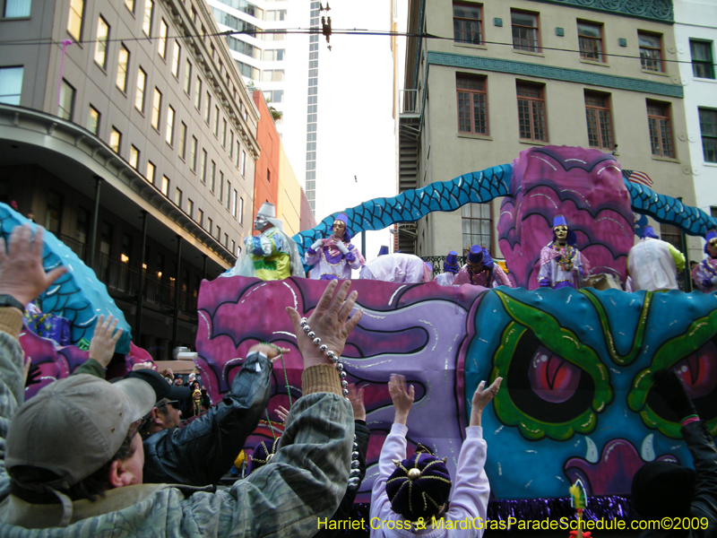 Krewe-of-Thoth-presents-Thoths-Aquatic-Adventures-2009-Mardi-Gras-New-Orleans-9452