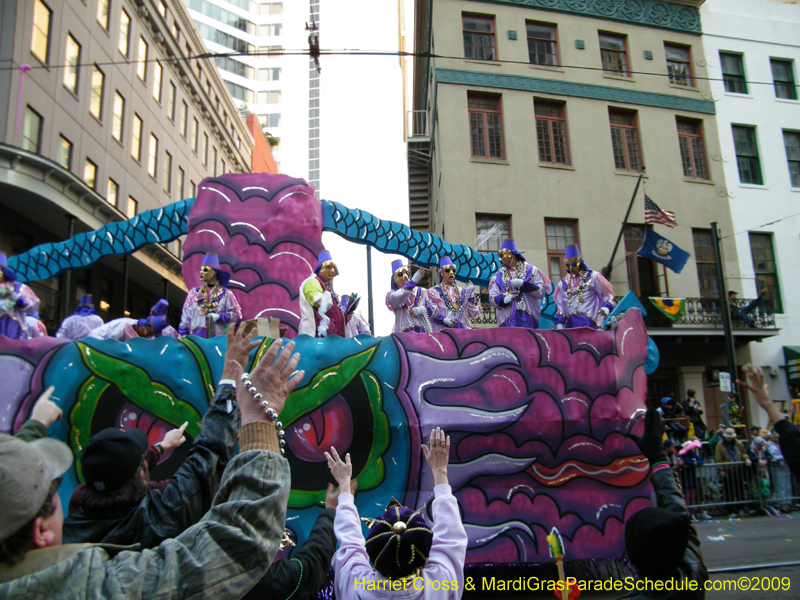 Krewe-of-Thoth-presents-Thoths-Aquatic-Adventures-2009-Mardi-Gras-New-Orleans-9453