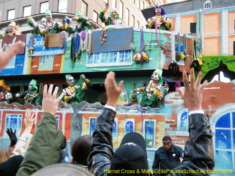 Krewe-of-Thoth-presents-Thoths-Aquatic-Adventures-2009-Mardi-Gras-New-Orleans-9465