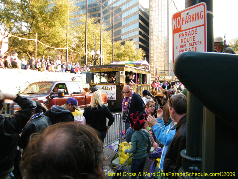 Krewe-of-Thoth-presents-Thoths-Aquatic-Adventures-2009-Mardi-Gras-New-Orleans-9521