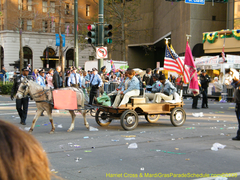 Krewe-of-Thoth-presents-Thoths-Aquatic-Adventures-2009-Mardi-Gras-New-Orleans-9527