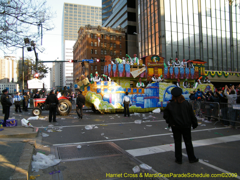 Krewe-of-Thoth-presents-Thoths-Aquatic-Adventures-2009-Mardi-Gras-New-Orleans-9534