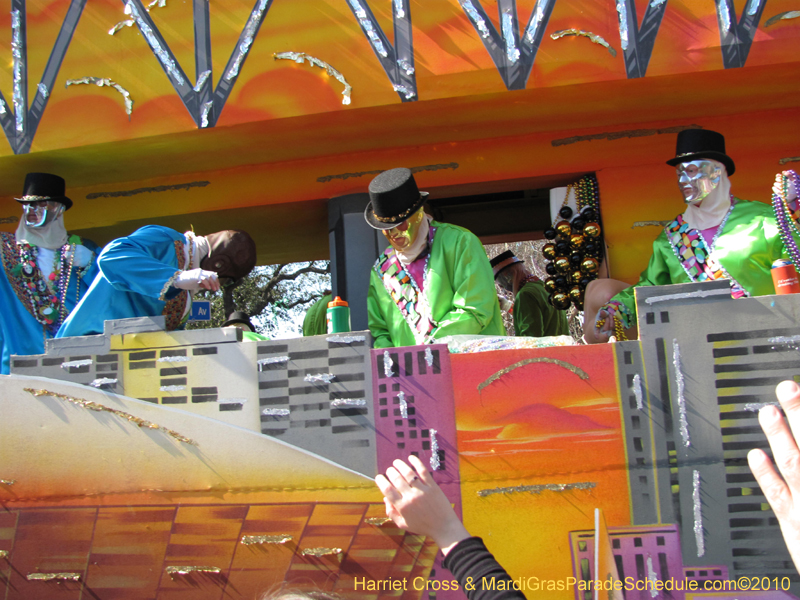 Krewe-of-Thoth-2010-Mardi-Gras-New-Orleans-0958