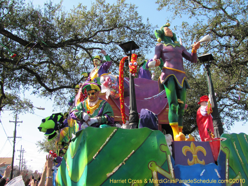 Krewe-of-Thoth-2010-Mardi-Gras-New-Orleans-0982