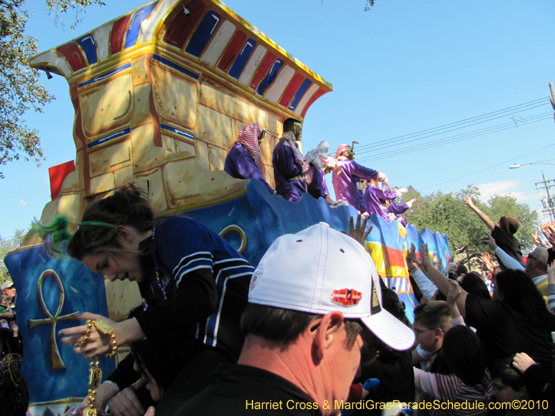 Krewe-of-Thoth-2010-Mardi-Gras-New-Orleans-1005