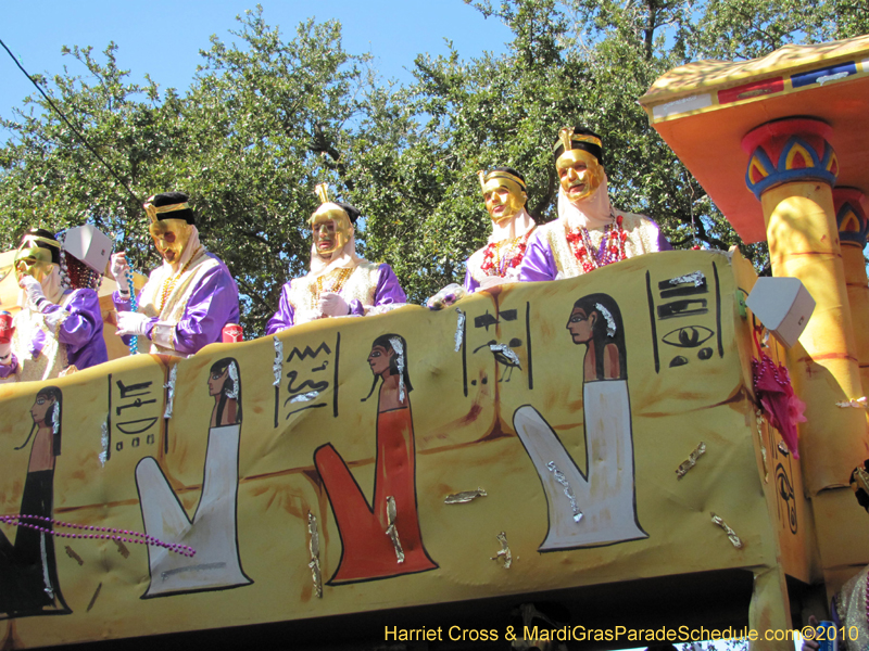 Krewe-of-Thoth-2010-Mardi-Gras-New-Orleans-1039