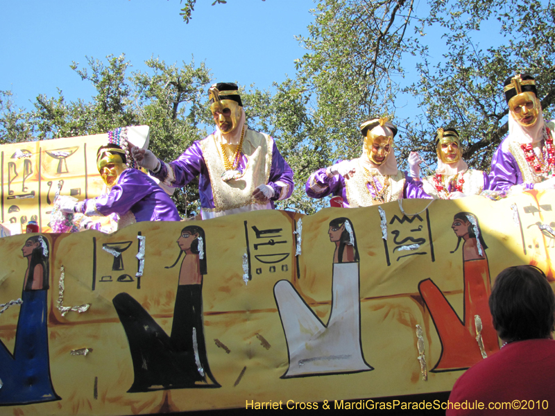 Krewe-of-Thoth-2010-Mardi-Gras-New-Orleans-1046