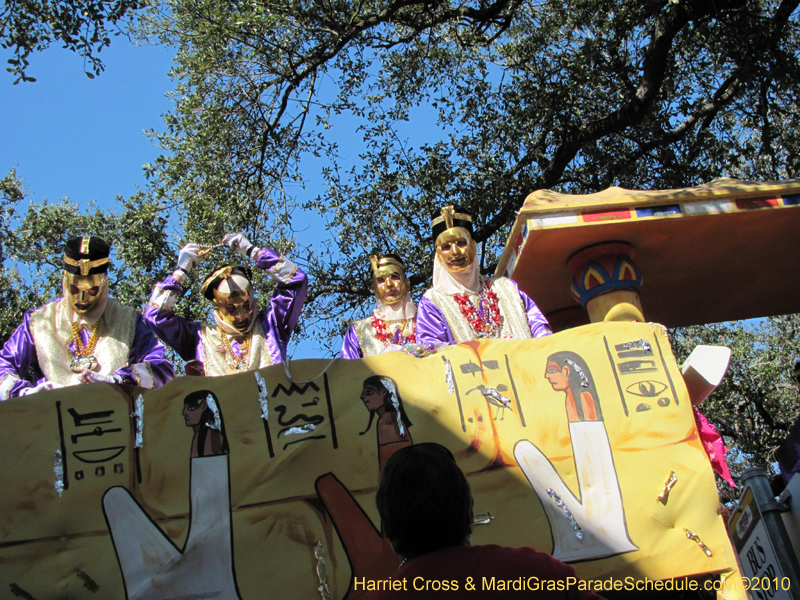 Krewe-of-Thoth-2010-Mardi-Gras-New-Orleans-1047