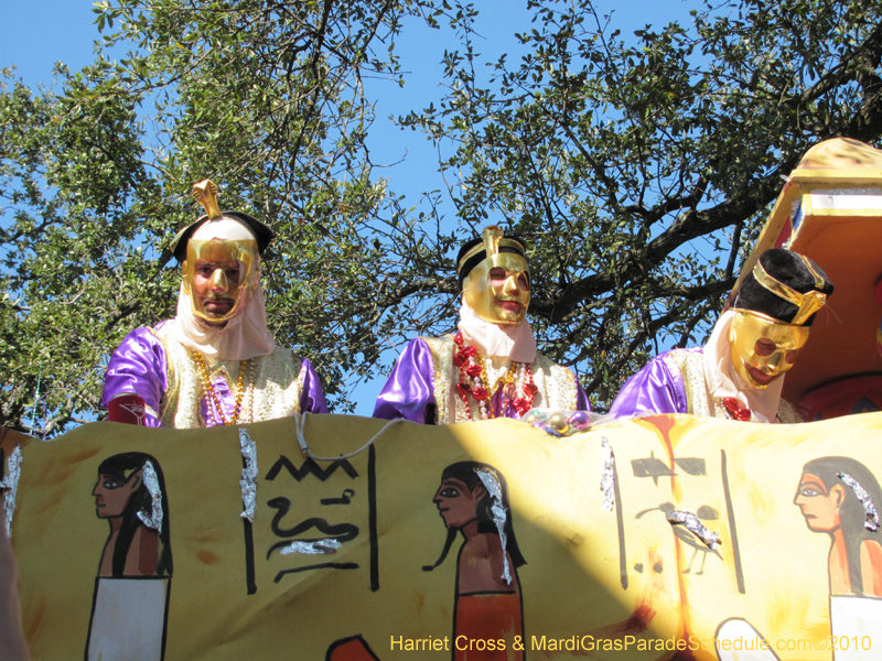 Krewe-of-Thoth-2010-Mardi-Gras-New-Orleans-1049