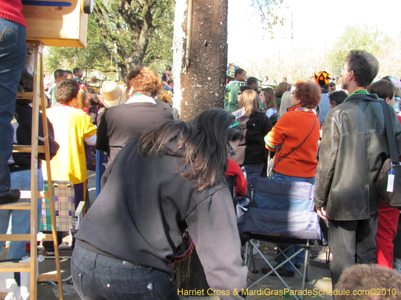 Krewe-of-Thoth-2010-Mardi-Gras-New-Orleans-1147