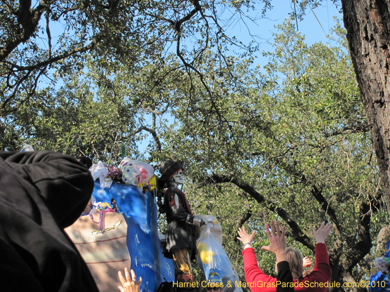 Krewe-of-Thoth-2010-Mardi-Gras-New-Orleans-1184