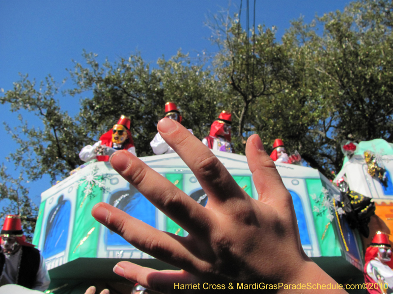 Krewe-of-Thoth-2010-Mardi-Gras-New-Orleans-1246