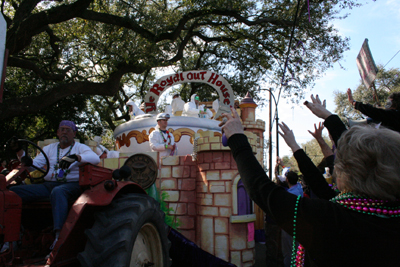 Krewe-of-Tucks-2008-New-Orleans-Mardi-Gras-Parade-0540