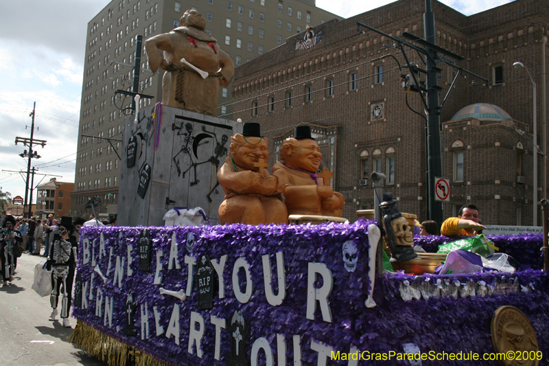 2009-Krewe-of-Tucks-presents-Cone-of-Horror-Tucks-The-Mother-of-all-Parades-Mardi-Gras-New-Orleans-0429