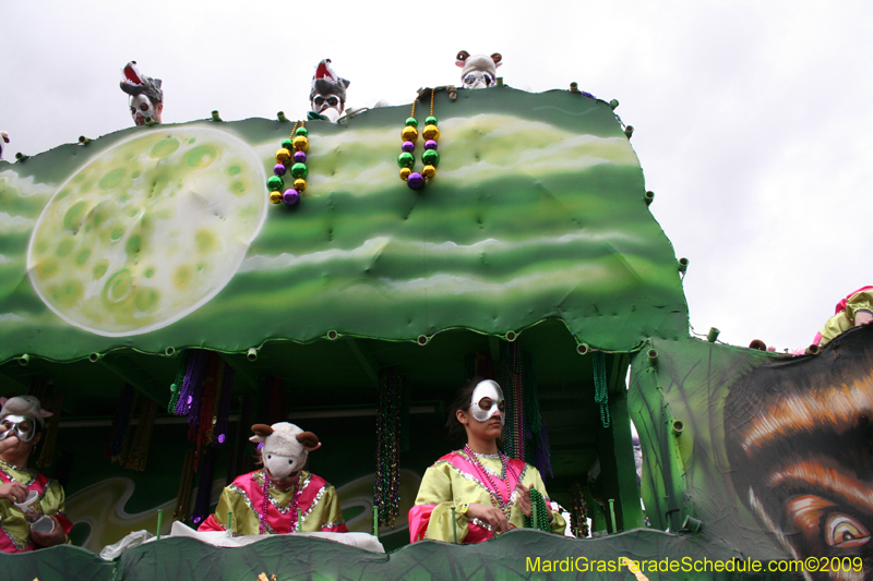 2009-Krewe-of-Tucks-presents-Cone-of-Horror-Tucks-The-Mother-of-all-Parades-Mardi-Gras-New-Orleans-0508