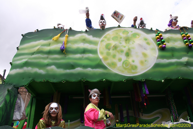 2009-Krewe-of-Tucks-presents-Cone-of-Horror-Tucks-The-Mother-of-all-Parades-Mardi-Gras-New-Orleans-0509