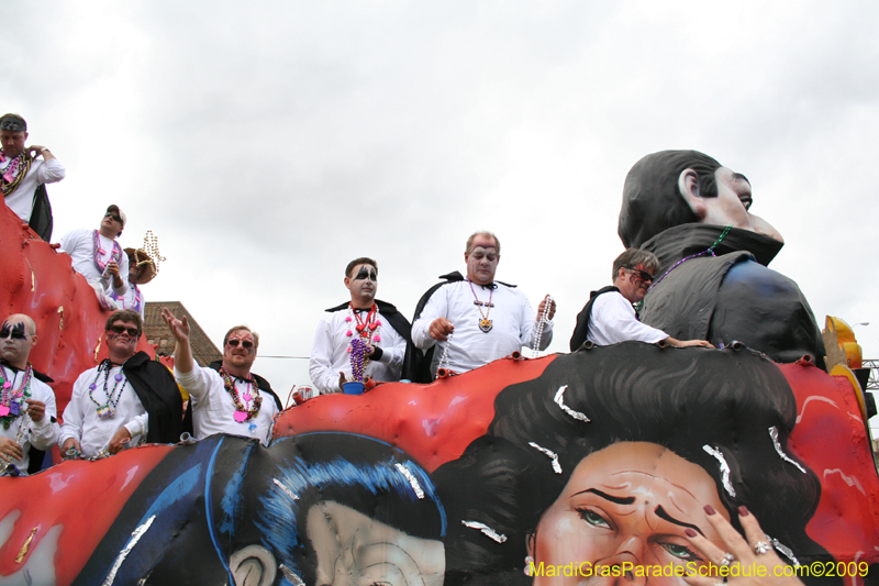 2009-Krewe-of-Tucks-presents-Cone-of-Horror-Tucks-The-Mother-of-all-Parades-Mardi-Gras-New-Orleans-0520