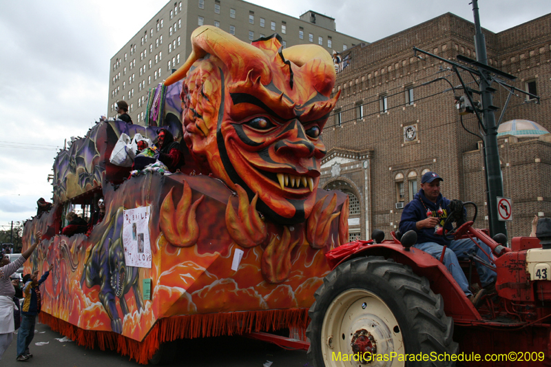 2009-Krewe-of-Tucks-presents-Cone-of-Horror-Tucks-The-Mother-of-all-Parades-Mardi-Gras-New-Orleans-0545