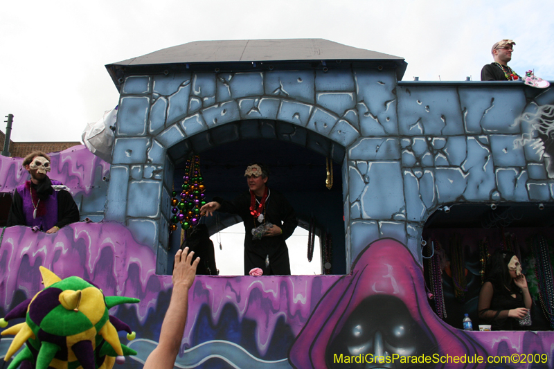 2009-Krewe-of-Tucks-presents-Cone-of-Horror-Tucks-The-Mother-of-all-Parades-Mardi-Gras-New-Orleans-0560