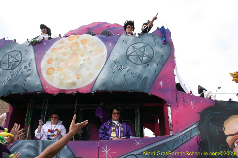 2009-Krewe-of-Tucks-presents-Cone-of-Horror-Tucks-The-Mother-of-all-Parades-Mardi-Gras-New-Orleans-0581