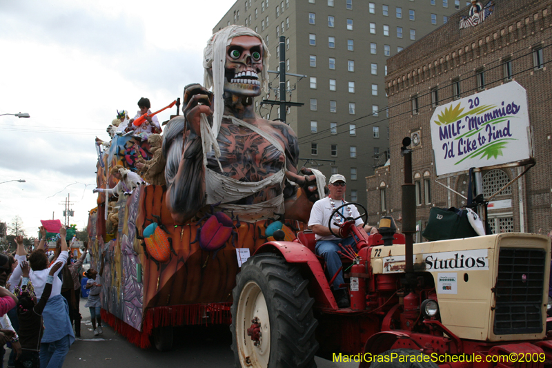 2009-Krewe-of-Tucks-presents-Cone-of-Horror-Tucks-The-Mother-of-all-Parades-Mardi-Gras-New-Orleans-0622