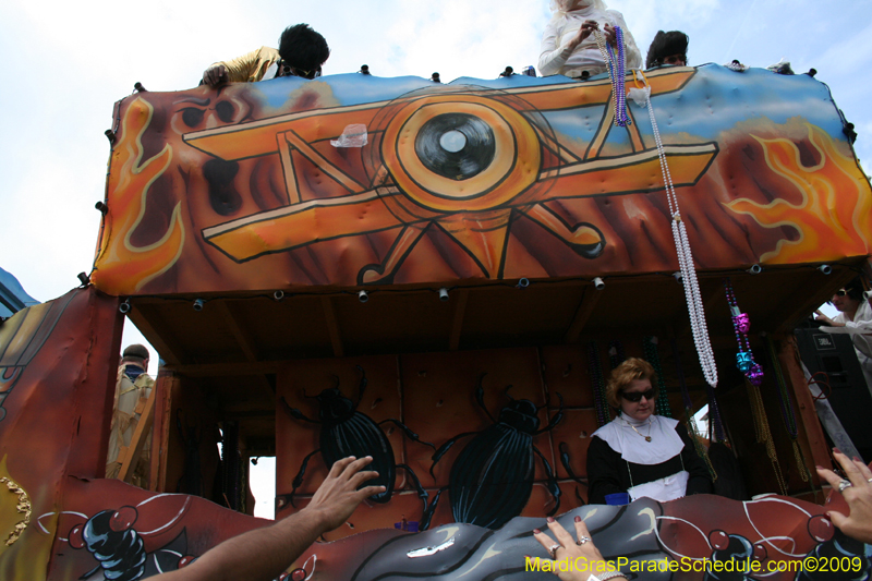 2009-Krewe-of-Tucks-presents-Cone-of-Horror-Tucks-The-Mother-of-all-Parades-Mardi-Gras-New-Orleans-0625