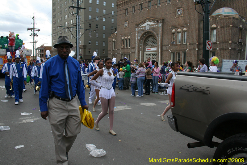 2009-Krewe-of-Tucks-presents-Cone-of-Horror-Tucks-The-Mother-of-all-Parades-Mardi-Gras-New-Orleans-0628