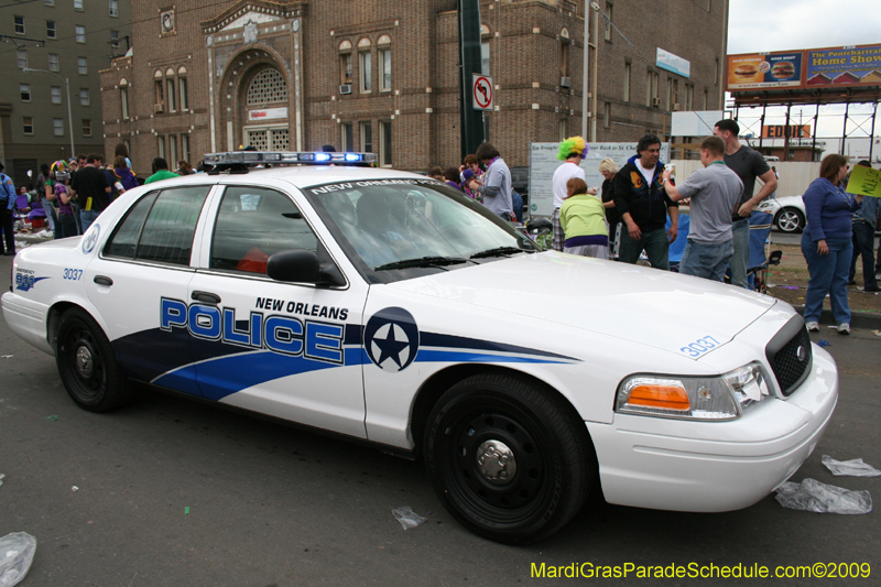 2009-Krewe-of-Tucks-presents-Cone-of-Horror-Tucks-The-Mother-of-all-Parades-Mardi-Gras-New-Orleans-0701