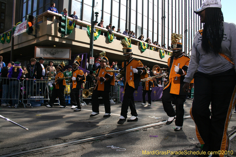 Krewe-of-Tucks-2010-Mardi-Gras-New-Orleans-7713