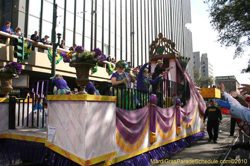 Krewe-of-Tucks-2010-Mardi-Gras-New-Orleans-7742