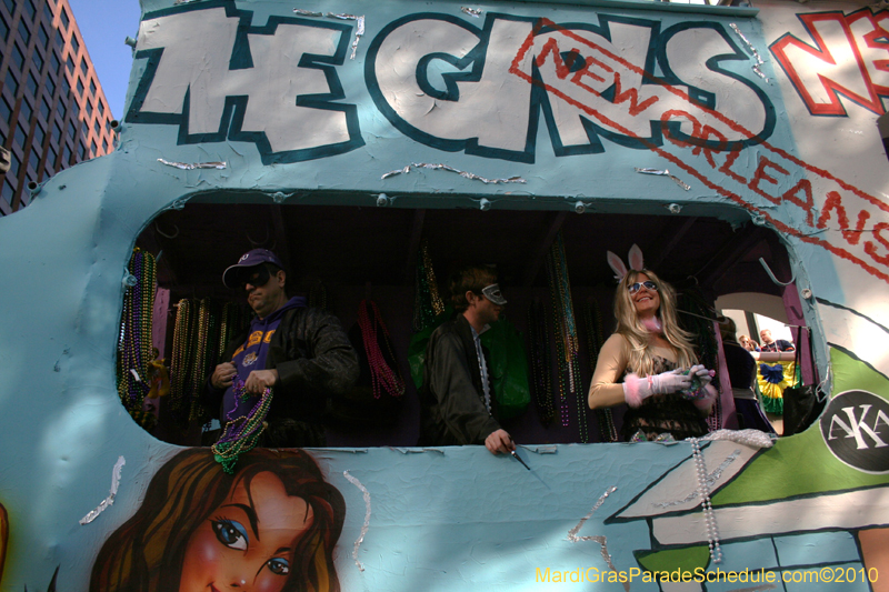 Krewe-of-Tucks-2010-Mardi-Gras-New-Orleans-7872