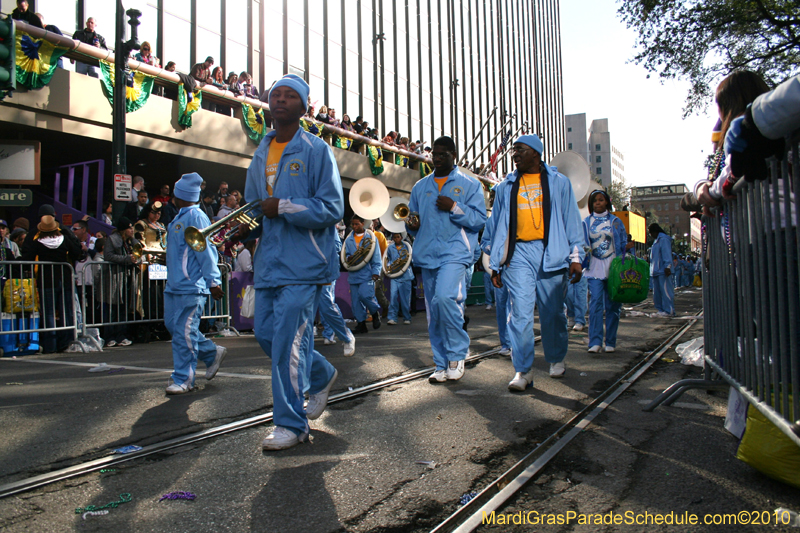 Krewe-of-Tucks-2010-Mardi-Gras-New-Orleans-7914