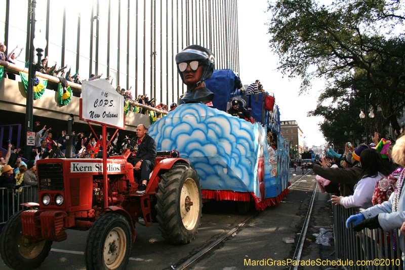 Krewe-of-Tucks-2010-Mardi-Gras-New-Orleans-7929