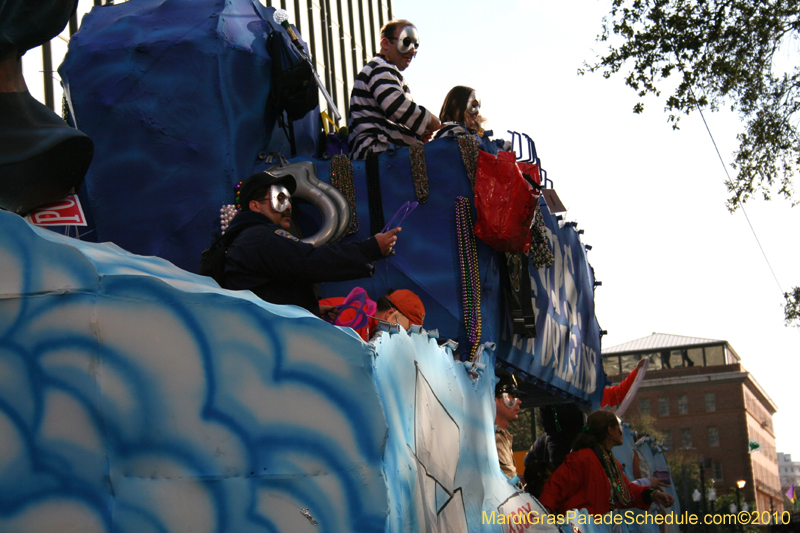 Krewe-of-Tucks-2010-Mardi-Gras-New-Orleans-7930