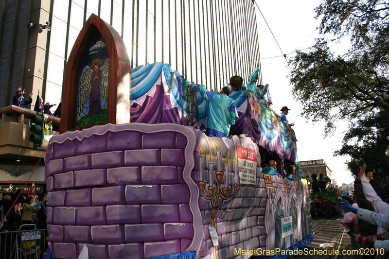 Krewe-of-Tucks-2010-Mardi-Gras-New-Orleans-7949