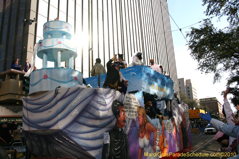 Krewe-of-Tucks-2010-Mardi-Gras-New-Orleans-7968