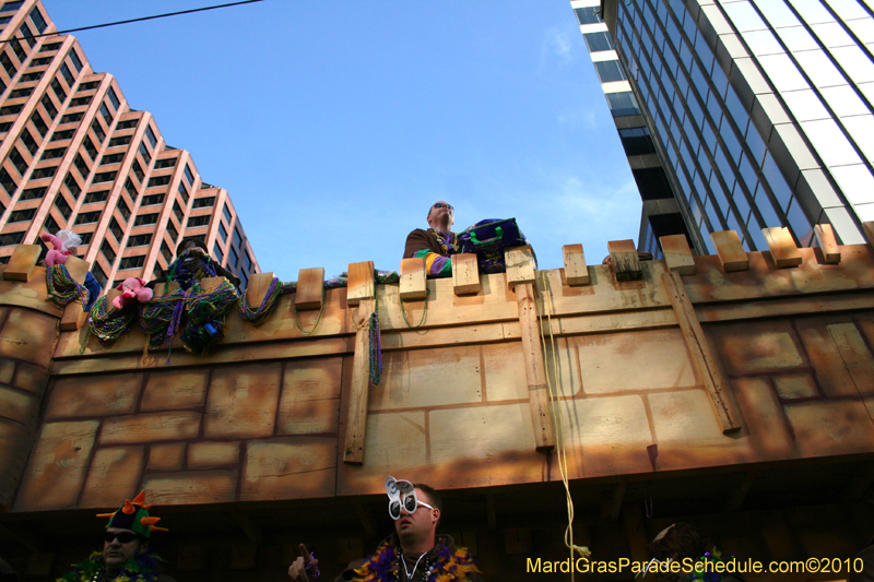 Krewe-of-Tucks-2010-Mardi-Gras-New-Orleans-8004