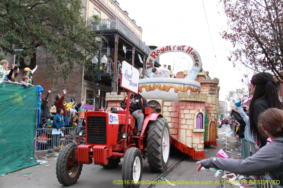 2016-Krewe-of-Tucks-010566