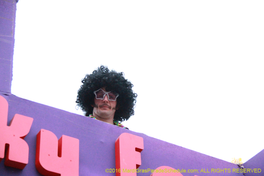 2016-Krewe-of-Tucks-010975