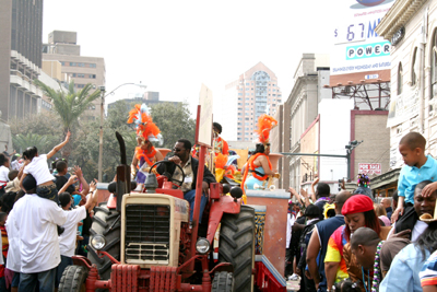 ZULU_SOCIAL_AID_AND_PLEASURE_CLUB_2007_PARADE_0213