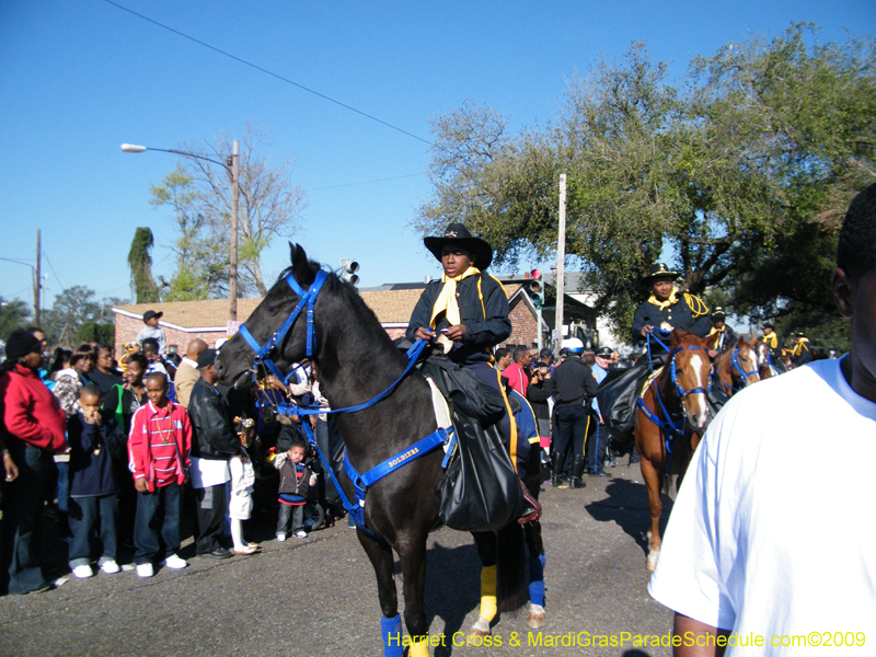 Zulu-Social-Aid-and-Pleasure-Club-2009-Centennial-Parade-mardi-Gras-New-Orleans-Photos-by-Harriet-Cross-0286