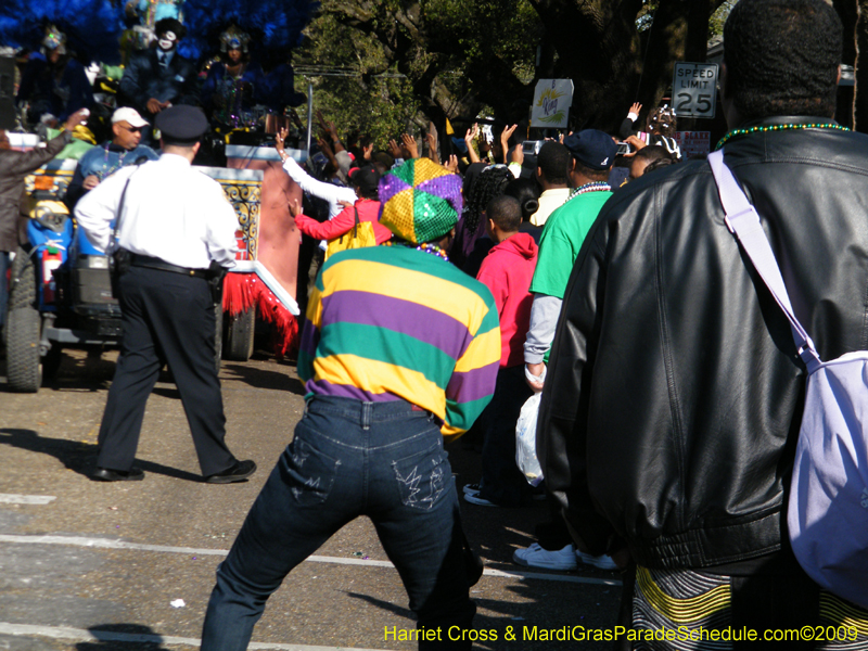 Zulu-Social-Aid-and-Pleasure-Club-2009-Centennial-Parade-mardi-Gras-New-Orleans-Photos-by-Harriet-Cross-0314