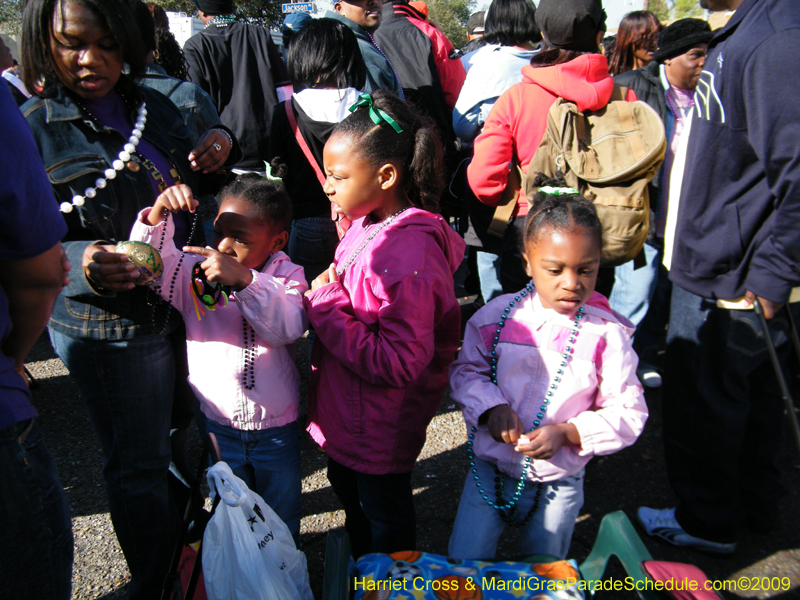 Zulu-Social-Aid-and-Pleasure-Club-2009-Centennial-Parade-mardi-Gras-New-Orleans-Photos-by-Harriet-Cross-0344