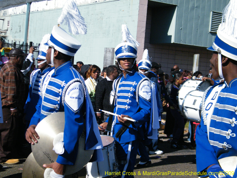 Zulu-Social-Aid-and-Pleasure-Club-2009-Centennial-Parade-mardi-Gras-New-Orleans-Photos-by-Harriet-Cross-0395