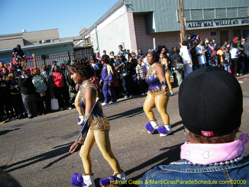 Zulu-Social-Aid-and-Pleasure-Club-2009-Centennial-Parade-mardi-Gras-New-Orleans-Photos-by-Harriet-Cross-0411