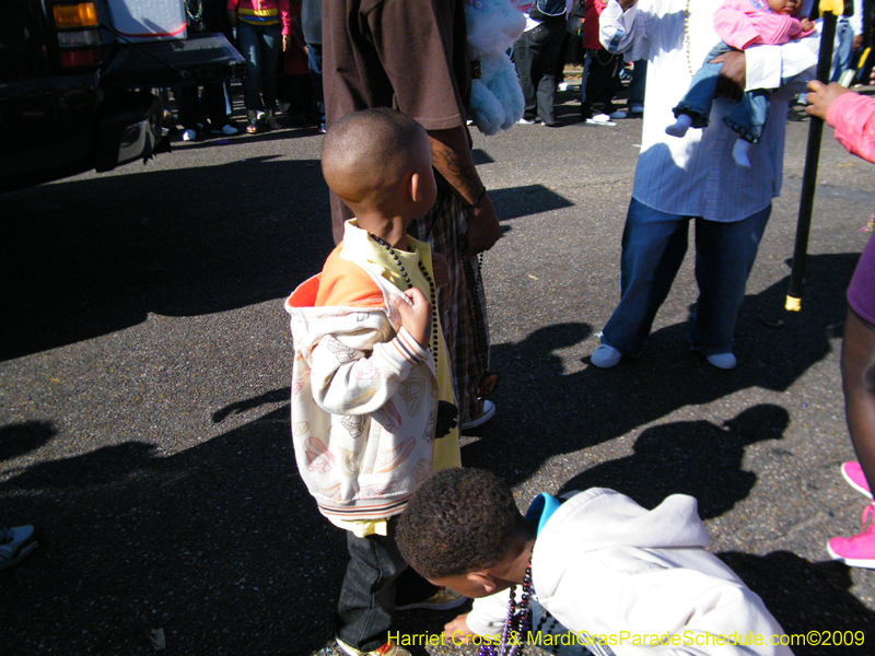 Zulu-Social-Aid-and-Pleasure-Club-2009-Centennial-Parade-mardi-Gras-New-Orleans-Photos-by-Harriet-Cross-0441